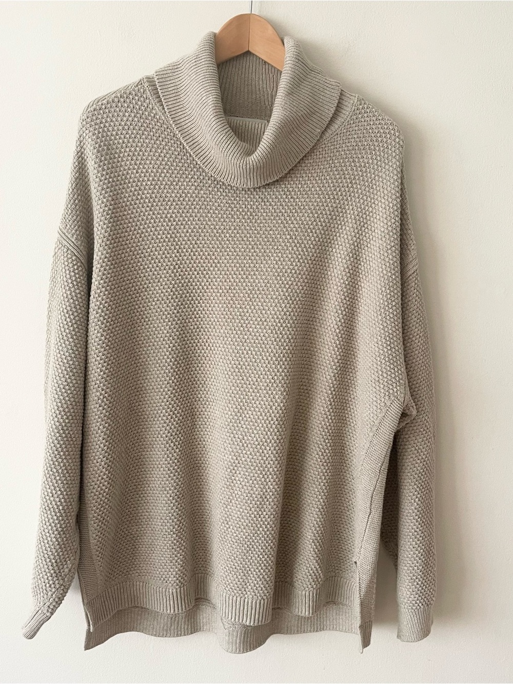 Free People Beach Oversized Turtleneck Knit Sweater Long Sleeve Women’s size S
